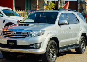 Xe Toyota Fortuner 2.5G 2015