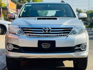 Xe Toyota Fortuner 2.5G 2015