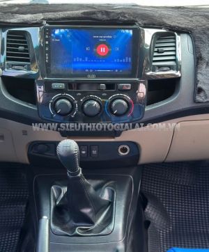 Xe Toyota Fortuner 2.5G 2015