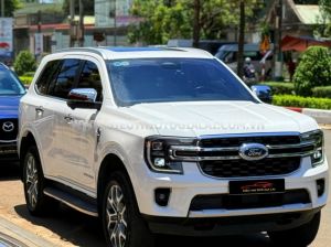Xe Ford Everest Titanium Plus 2.0L 4x4 AT 2023