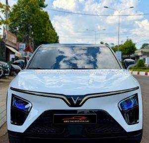 Xe VinFast VF7 Plus 2026