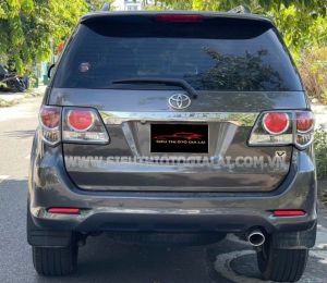 Xe Toyota Fortuner 2.7V 4x2 AT 2015
