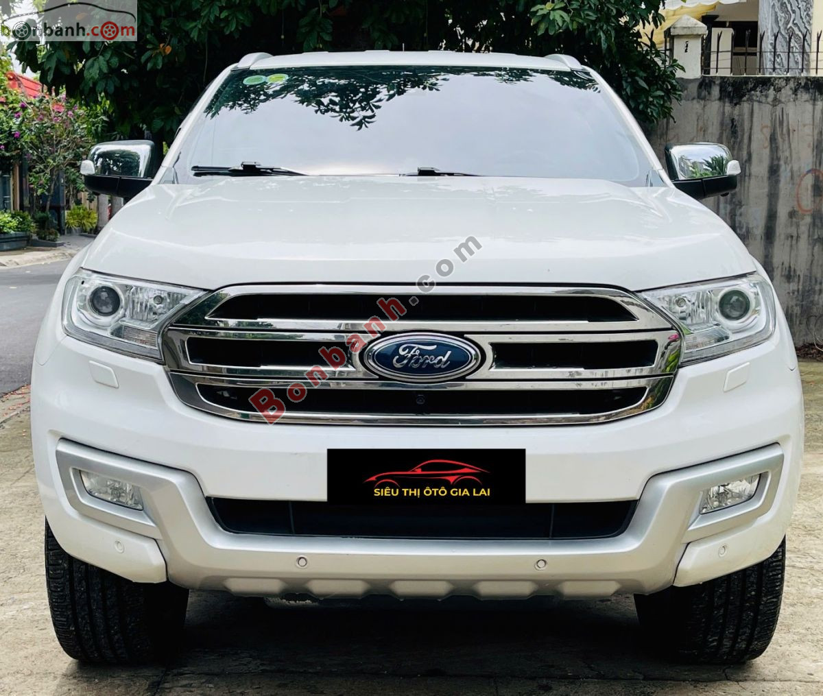 Ford Everest Titanium 2.2L 4x2 AT 2016