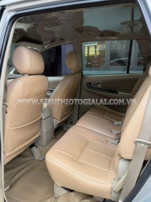 Xe Toyota Innova 2.0E 2015