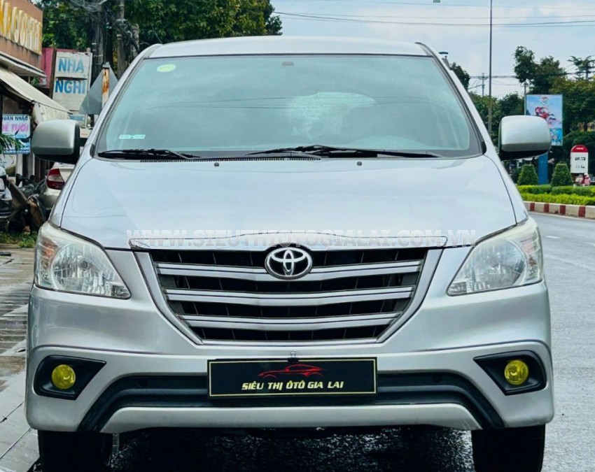 Toyota Innova 2.0E 2014