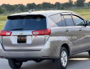 Xe Toyota Innova 2.0E 2017