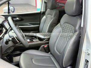 Xe Hyundai Custin Cao Cấp 2.0T 2024