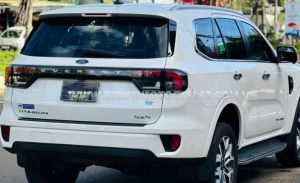 Xe Ford Everest Titanium Plus 2.0L 4x4 AT 2023
