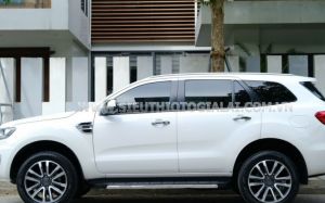 Xe Ford Everest Titanium 2.0L 4x2 AT 2019