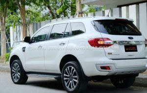 Xe Ford Everest Titanium 2.0L 4x2 AT 2019