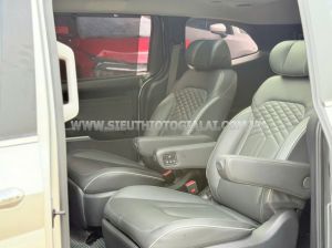 Xe Hyundai Custin Cao Cấp 2.0T 2024