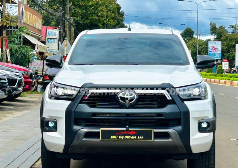 Toyota Hilux Adventure 2.8L 4x4 AT 2025
