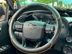 Xe Toyota Hilux Adventure 2.8L 4x4 AT 2025