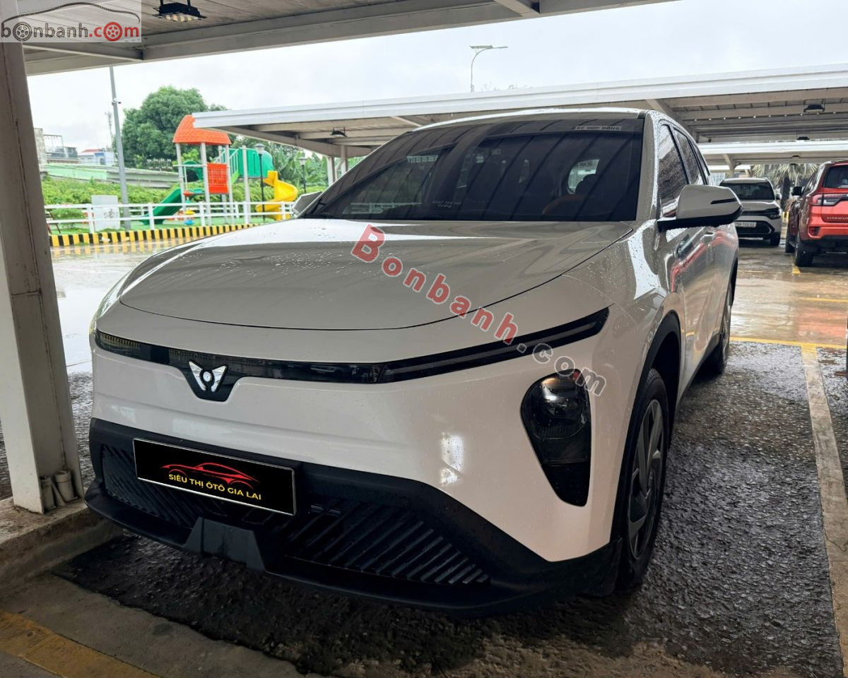 VinFast Limo Green AT 2026