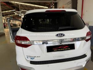 Xe Ford Everest Titanium 2.2L 4x2 AT 2016