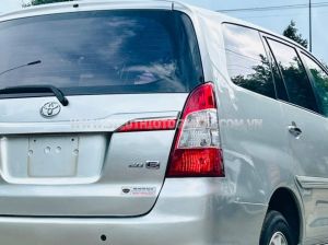 Xe Toyota Innova 2.0E 2014